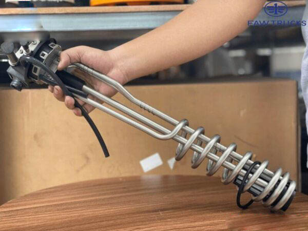 CẢM BIẾN BÁO LƯỢNG VÀ NHIỆT ĐỘ URE XE ĐẦU KÉO FAW 260HP