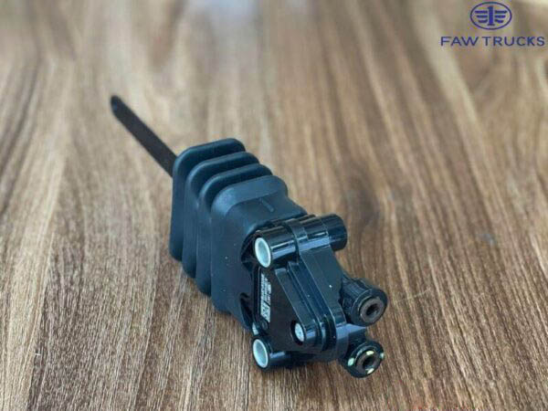 BỘ VAN ĐIỀU CHỈNH ĐỘ CAO XE ĐẦU KÉO FAW 460HP 